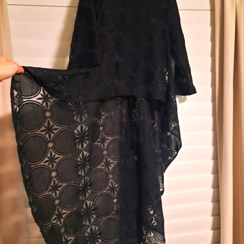 FINAL SALE🔖Sheer hi low hem black lace shirt sz 10 - Picture 3 of 7